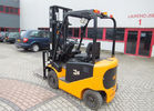 China 2.5 Ton Four Wheel Electric Forklift Truck For Airport / Container distributor